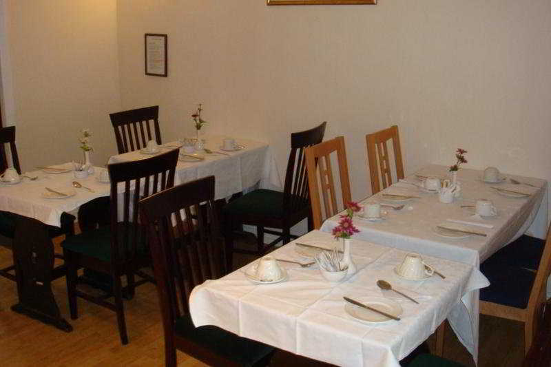 Premier West Th Hotel Лондон Екстериор снимка